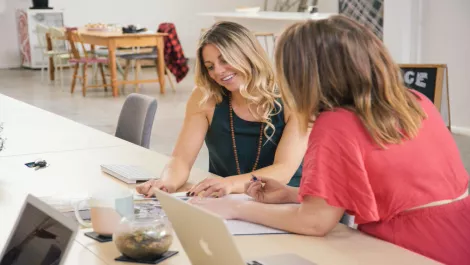 Speed-dating birthday party: Startup matchmaker celebrates its first year