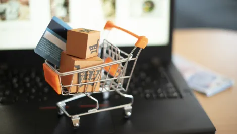 Retailers called on to win over shoppers as cost of living rises